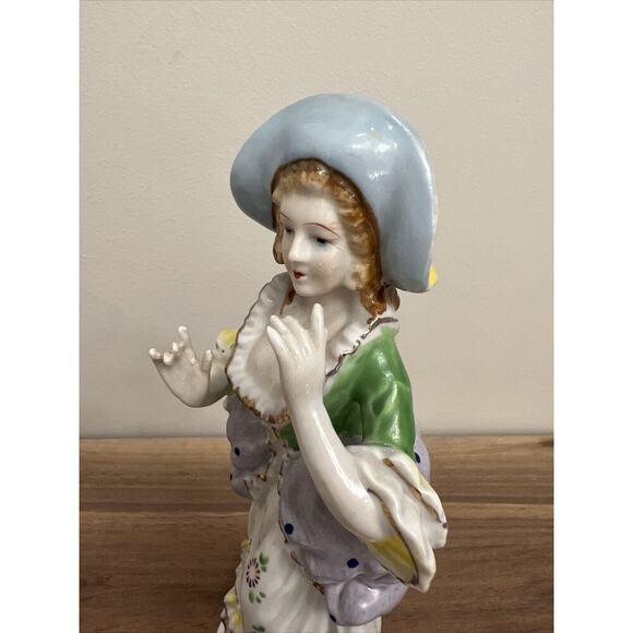 Vtg 8" Woman in Blue Hat Gold Trim Figurine Made in Japan Hand Painted Porcelain - Picture 12 of 15